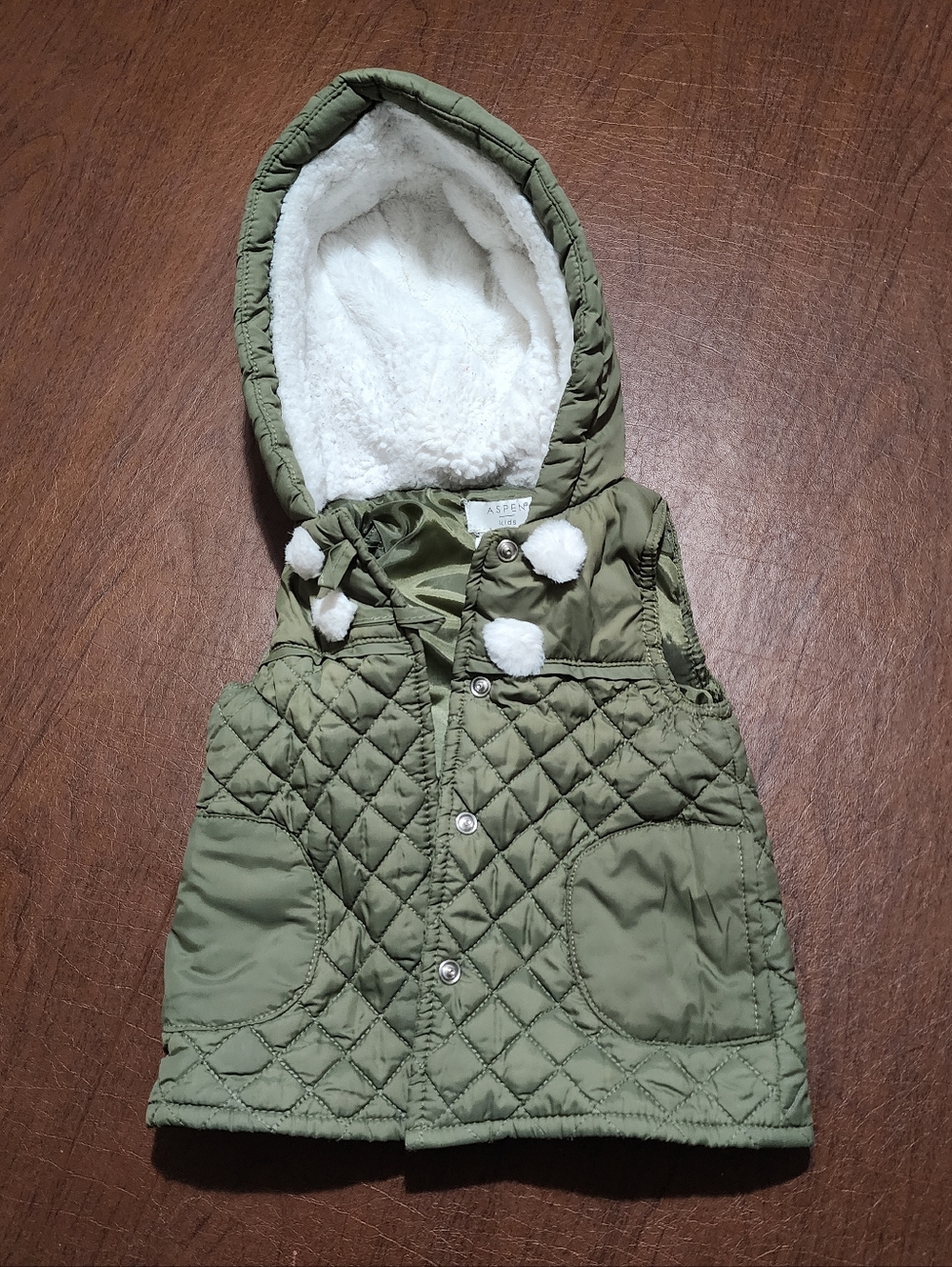 NWOT ... Aspen Kids Hooded Puffer Vest